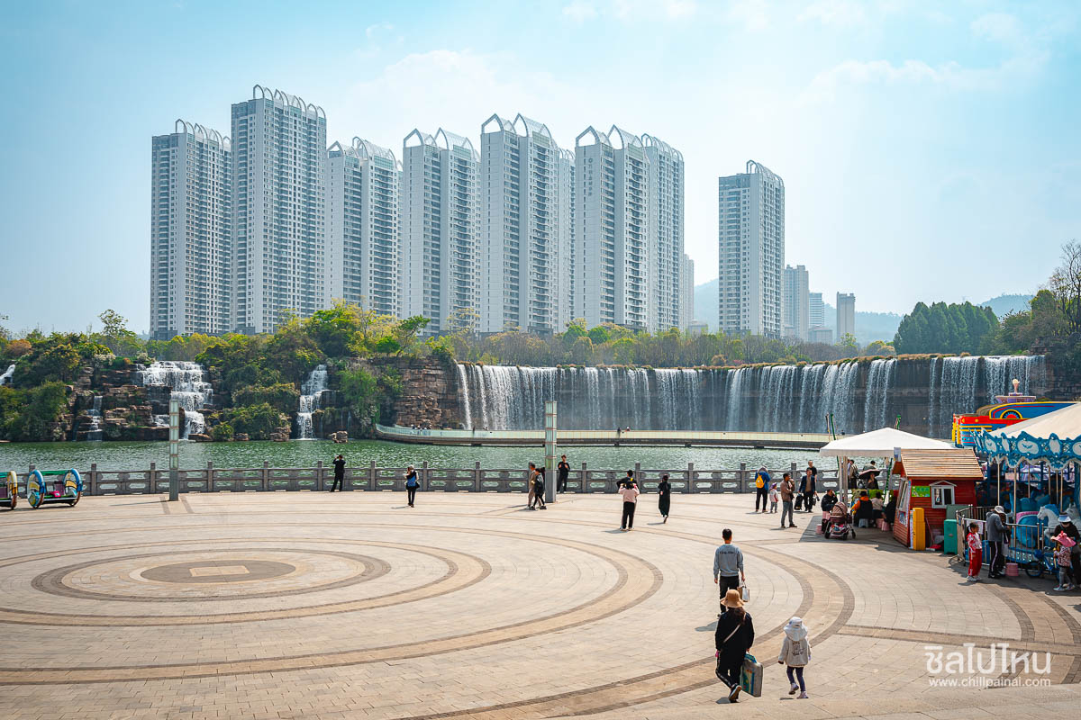 Kunming_Waterfall_Park_6