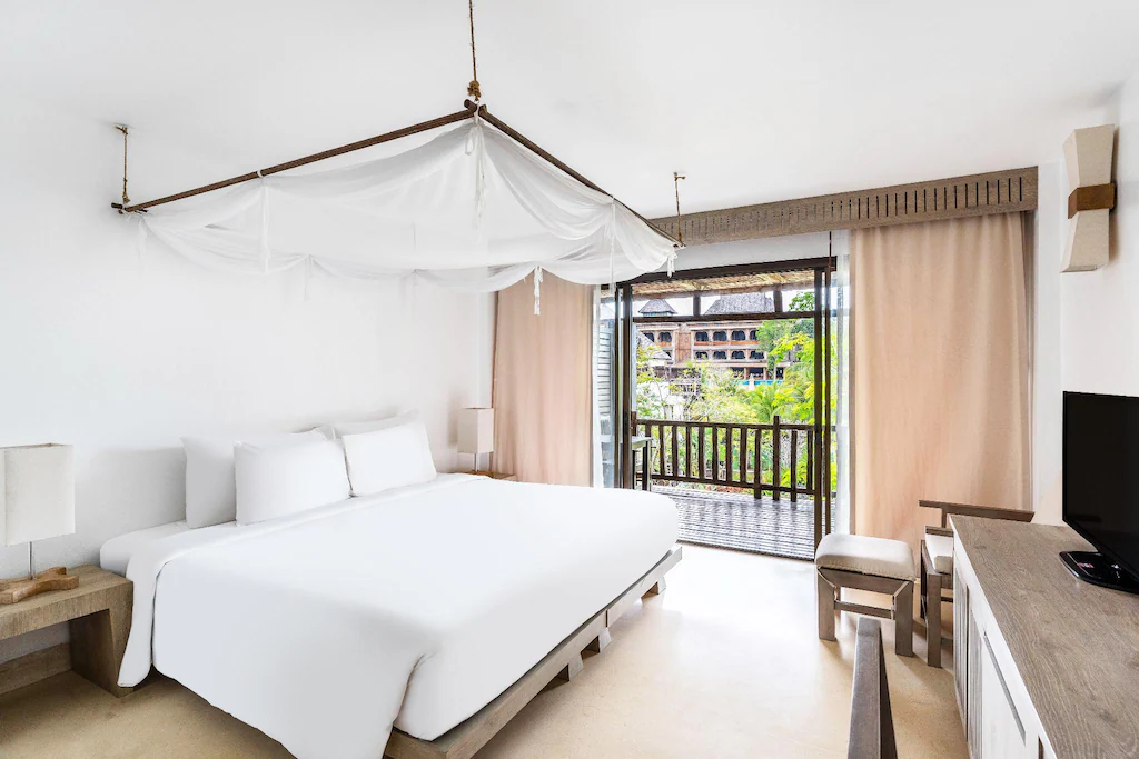 รีวิว แพ็คเกจเกาะช้าง 3 วัน 2 คืน พักที่ AANA Villas Koh Chang + อาหาร 4 มื้อ + ทัวร์ดำน้ำ 4 เกาะ + พายคายัค และล่องเรือชมหิ่งห้อย เริ่มต้นคนละ 2,690 บาท/ท่าน