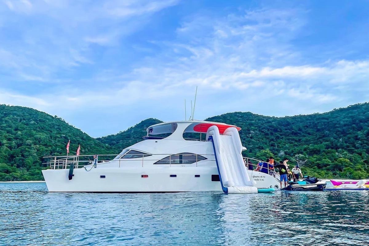 8 ทริปล่องเรือยอร์ชพัทยาแบบเหมาลำ ปาร์ตี้สุดไพรเวต ราคาเริ่มต้น 13,900 บาท/ลำ