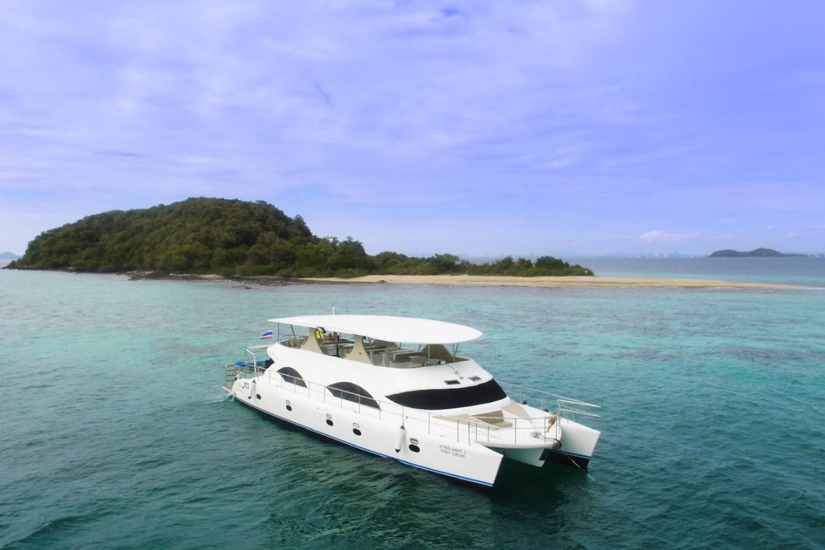 8 ทริปล่องเรือยอร์ชพัทยาแบบเหมาลำ ปาร์ตี้สุดไพรเวต ราคาเริ่มต้น 13,900 บาท/ลำ