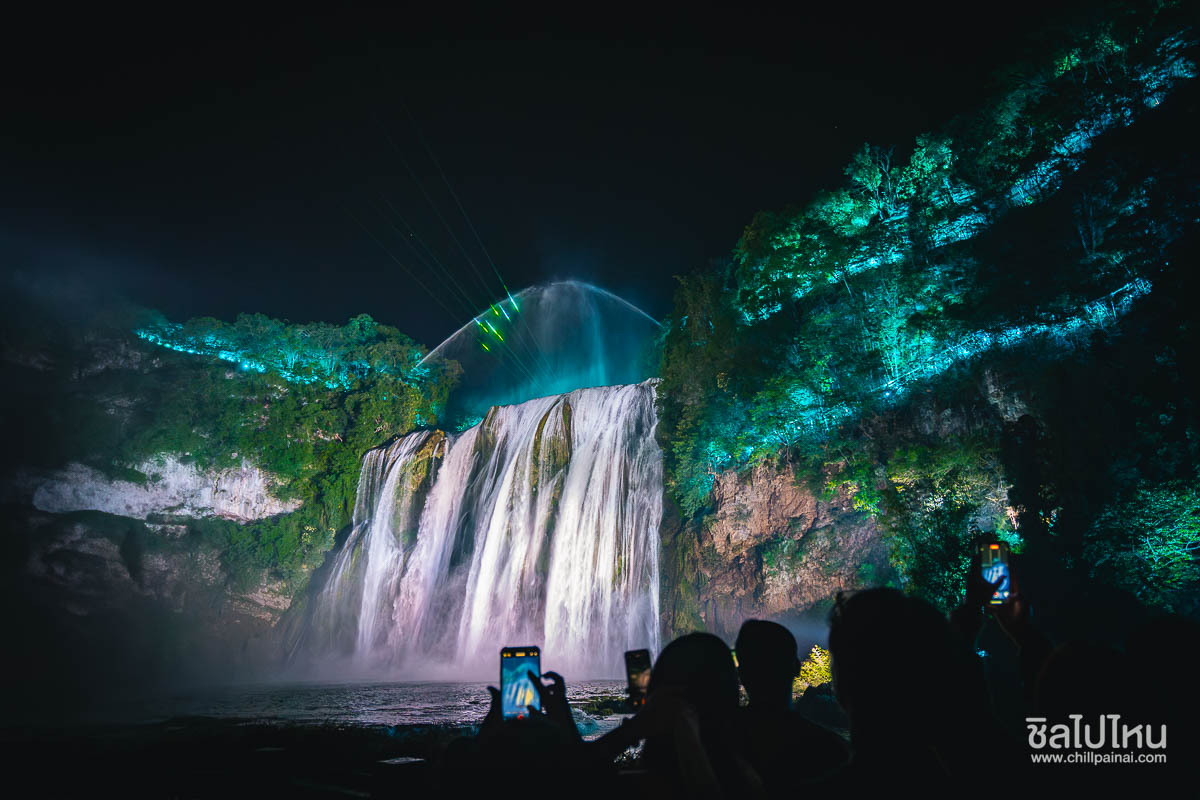 Huangguoshu_Waterfall_16