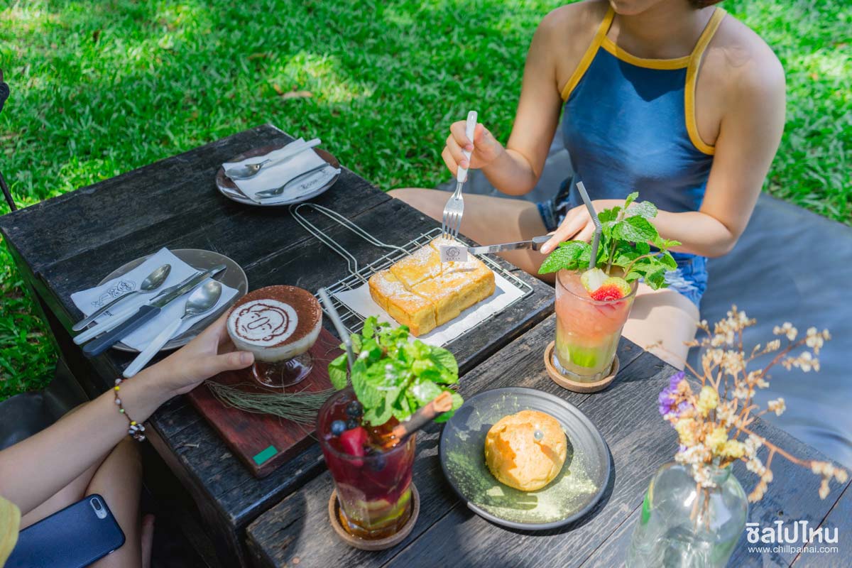 20 คาเฟ่บางแสน ชลบุรี ร้านน่านั่ง ถ่ายรูปสวย ทานขนมและเครื่องดื่มอร่อย อัปเดตใหม่ 2568
