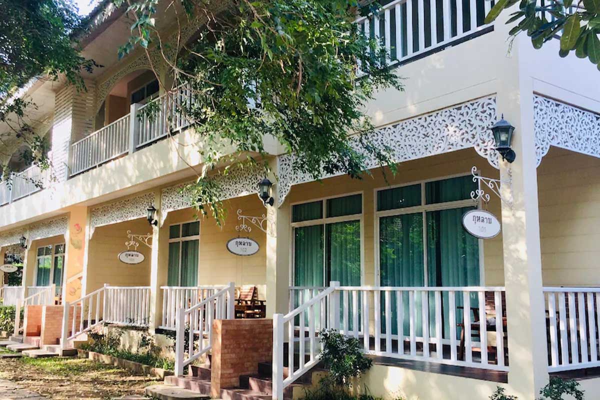 Ruen-Maihom-Riverside-Cottage12-1