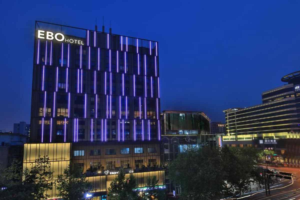EBO-Hotel1