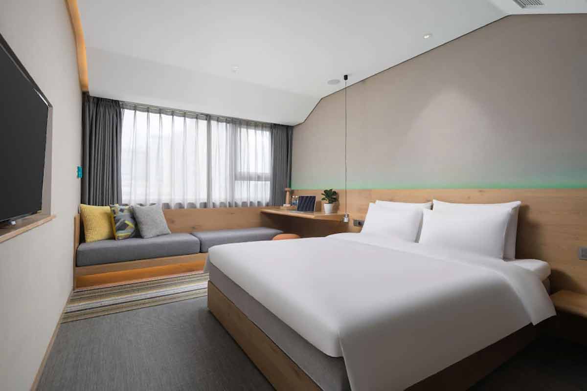 EBO-Hotel2