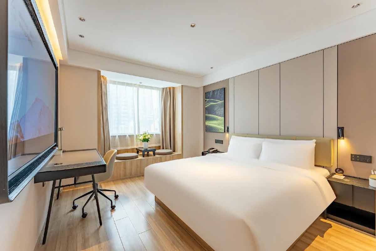 Hangzhou-West-Lake-Hubin-Yintai-Atour-Hotel