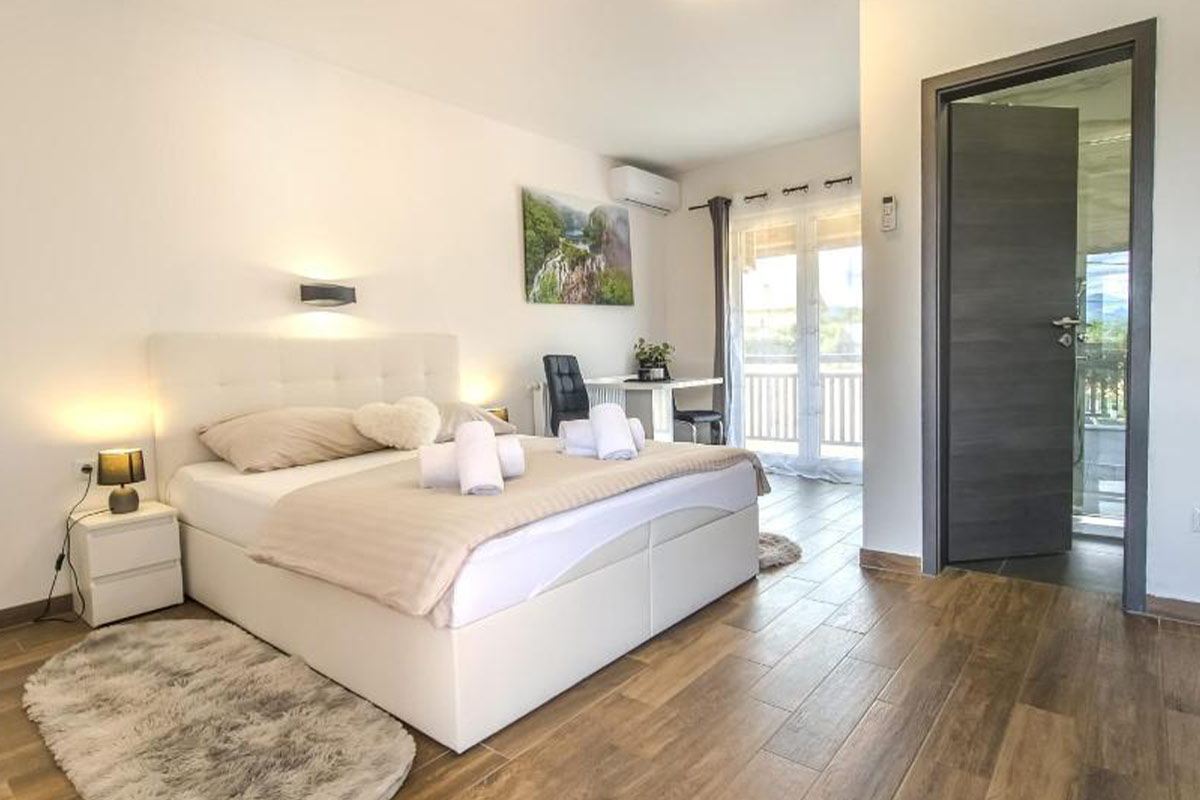 Guest-House-Macic-02