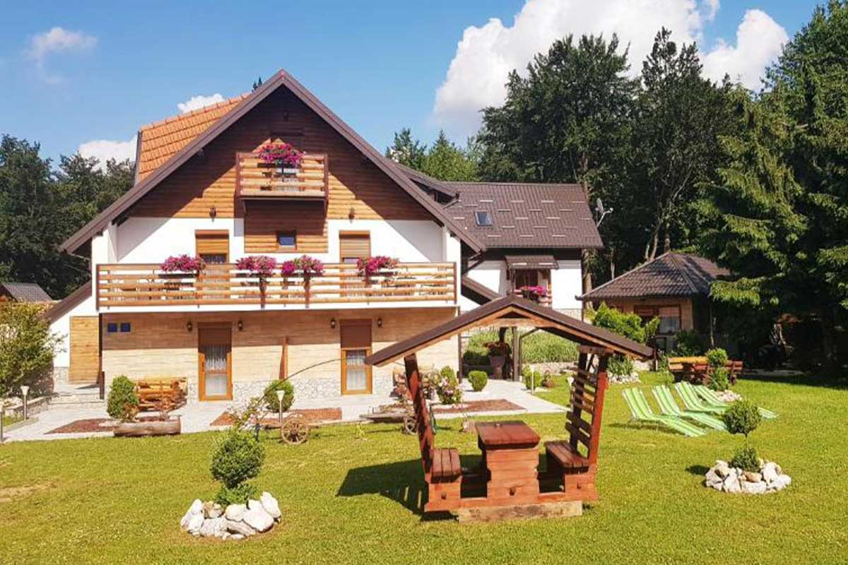 Guesthouse-Green-Valley-01