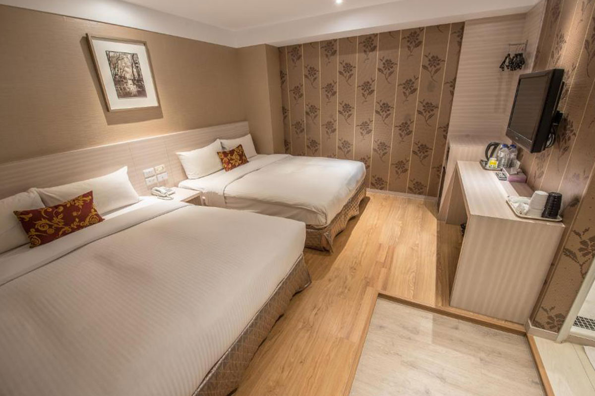 Golden-Stone-Hotels-02