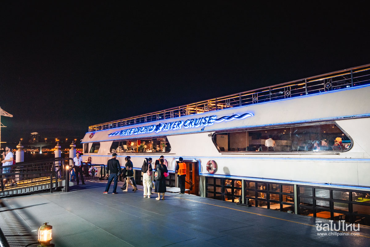 white-orchid-river-cruise-dinner-1