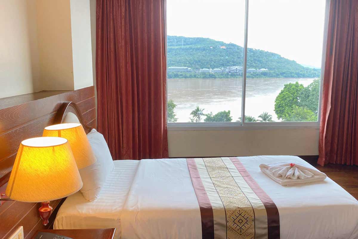 Arawan-Riverside-Hotel-02