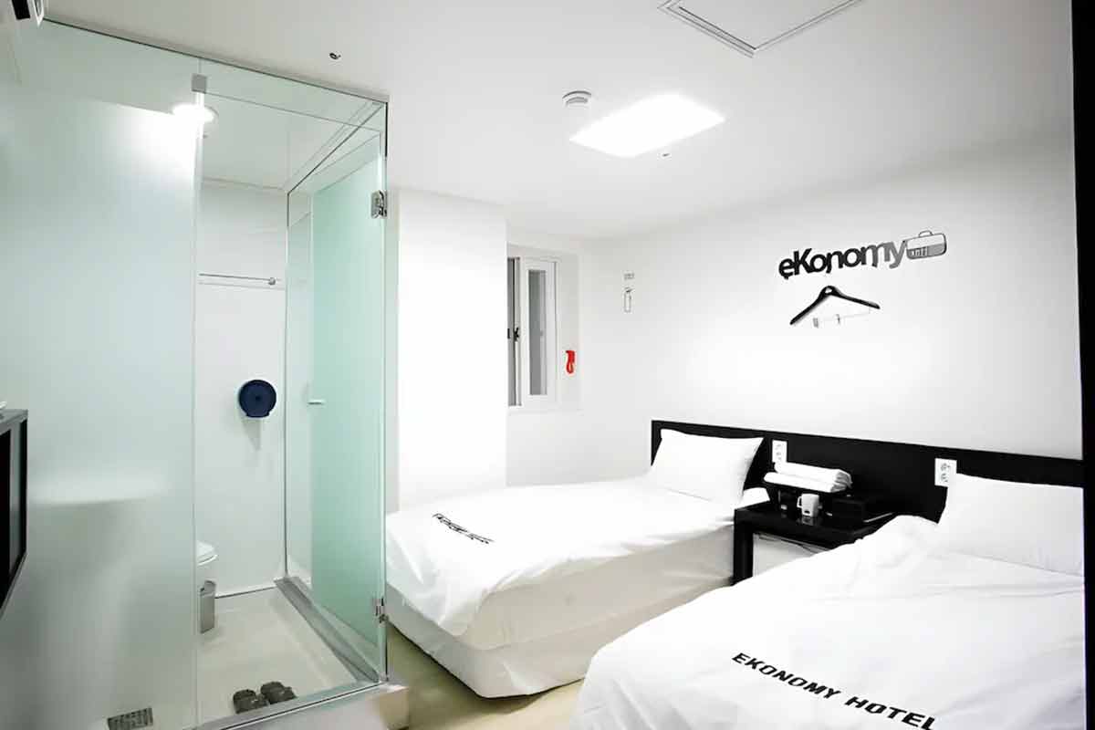 Ekonomy Hotel Myeongdong Premier2