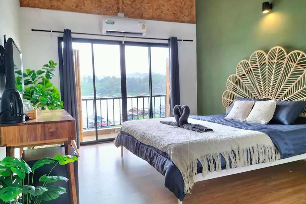 ม่อนสเตย์-(MonStay)-02