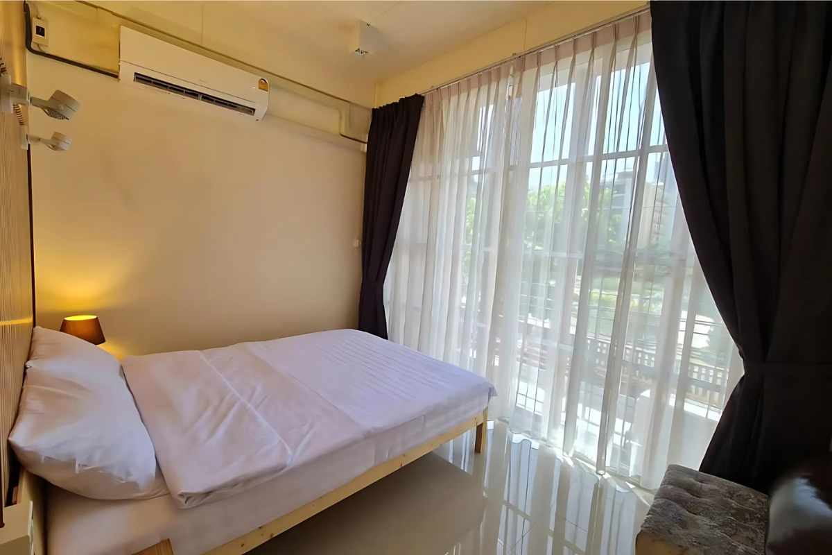 11.เดอ ชาเล่ต์ (De Chalet)