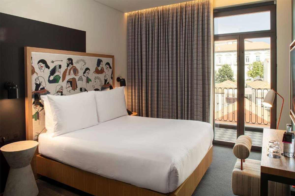 Se-Catedral-Hotel-Porto-Tapestry-Collection-By-Hilton
