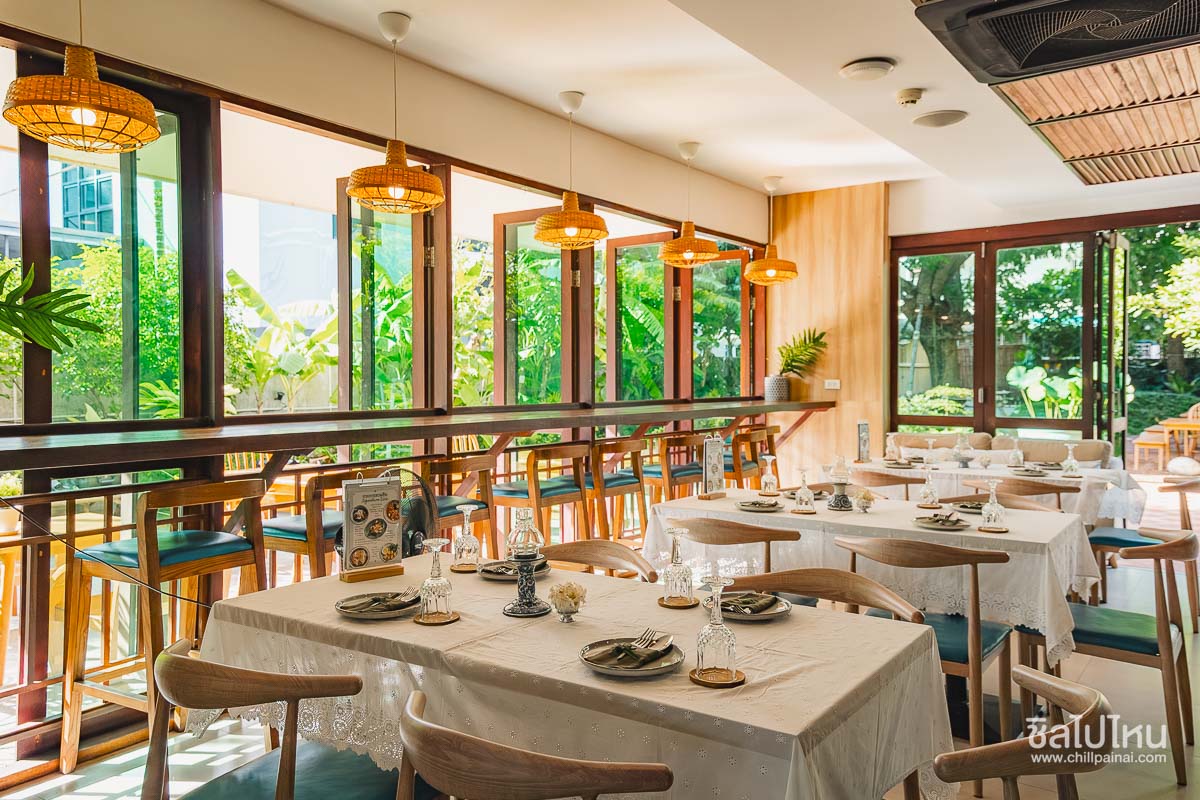 ดีพร้อม พัทยา (DeeProm Pattaya Hotel) ที่พักใจกลางพัทยา บรรยากาศอบอุ่น เหมาะกับการพักผ่อน