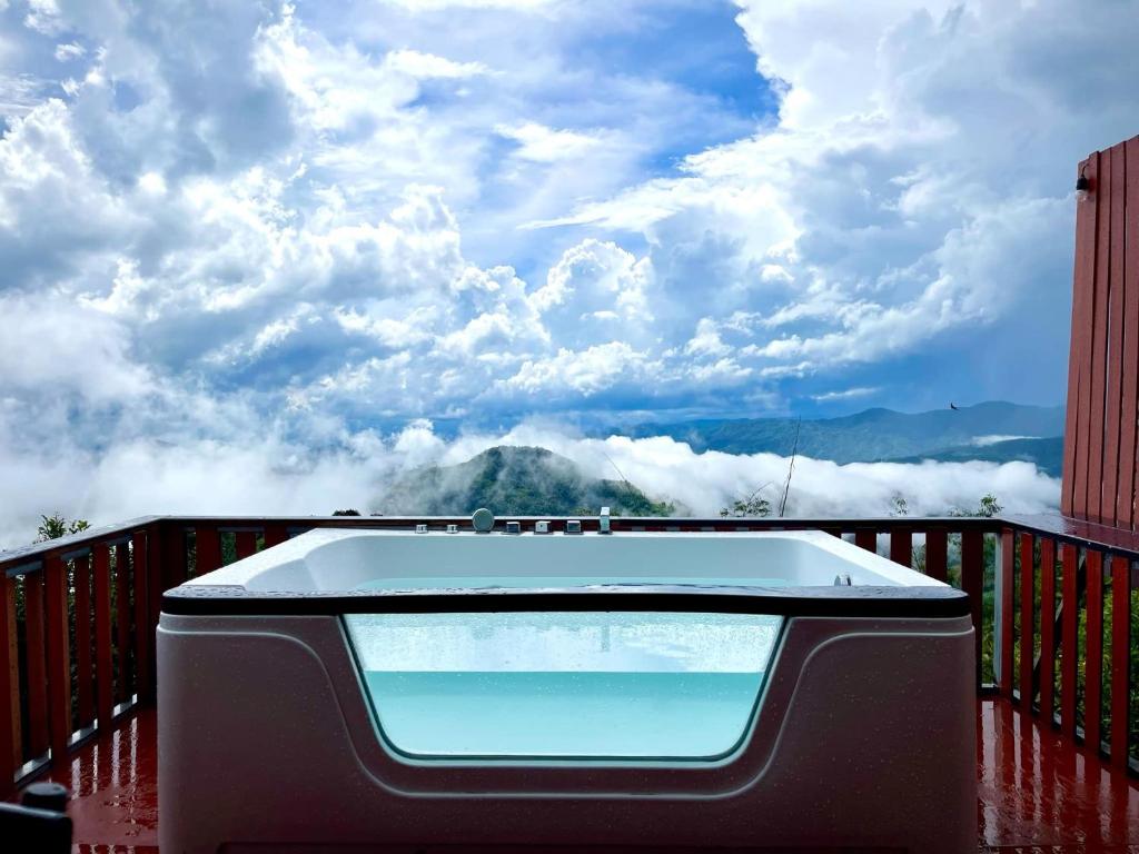 20 ที่พักดอยช้าง เชียงราย ที่เที่ยวสวยสุดฮิต สัมผัสสายหมอกและลมหนาว อัปเดตใหม่ล่าสุดรับปี 2569