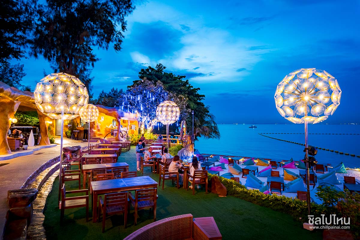 Blue Dragon Cafe & Beach Club พัทยา ร้านอาหารพัทยาชมวิวทะเลสุดปัง