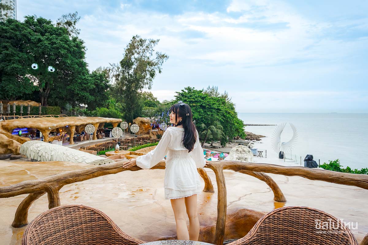 Blue Dragon Cafe & Beach Club พัทยา ร้านอาหารพัทยาชมวิวทะเลสุดปัง