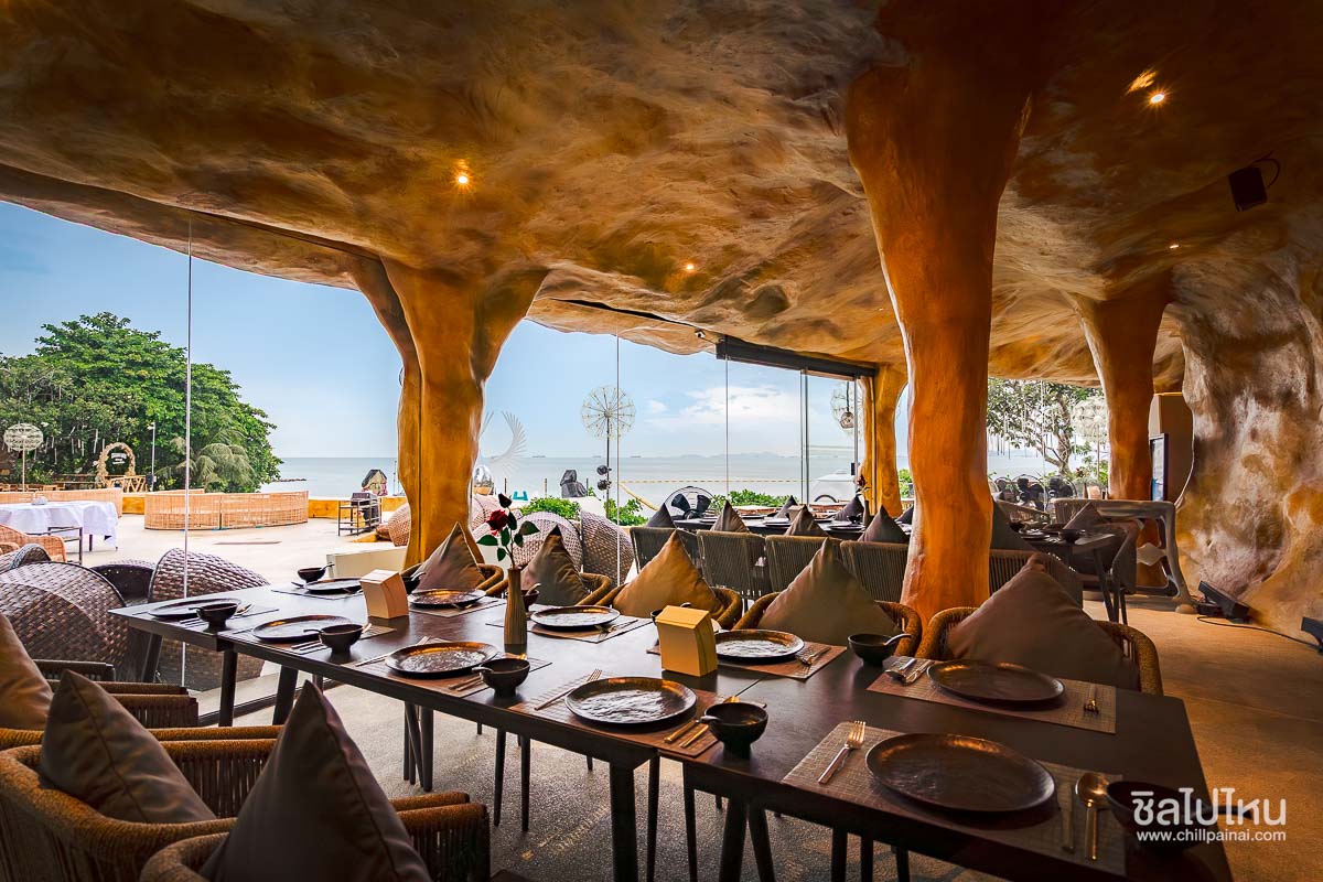 Blue Dragon Cafe & Beach Club พัทยา ร้านอาหารพัทยาชมวิวทะเลสุดปัง