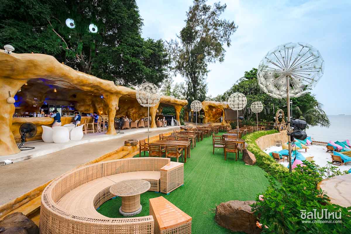 Blue Dragon Cafe & Beach Club พัทยา ร้านอาหารพัทยาชมวิวทะเลสุดปัง