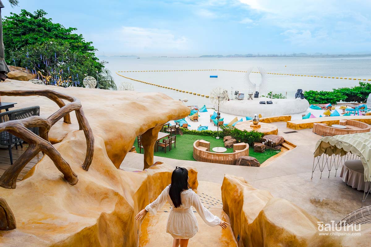 Blue Dragon Cafe & Beach Club พัทยา ร้านอาหารพัทยาชมวิวทะเลสุดปัง