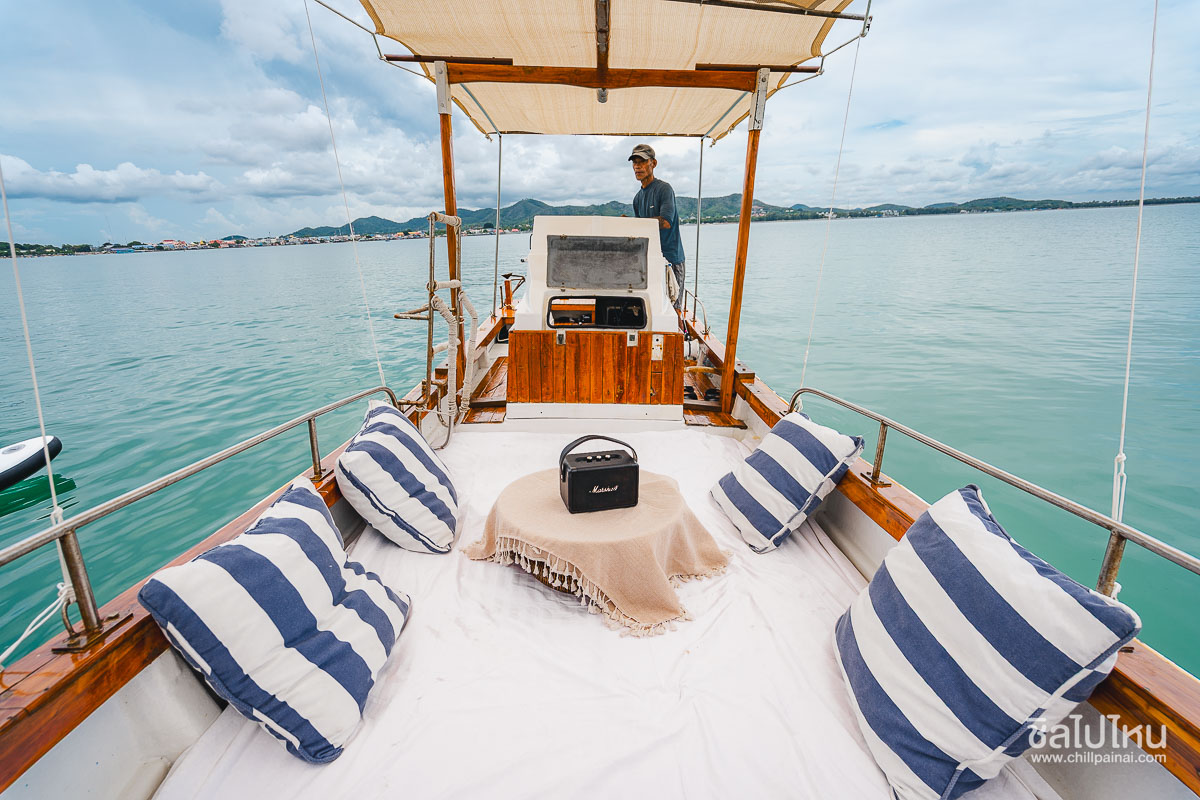 ทริปล่องเรือไม้ Calypsea สุดหรูเที่ยวเกาะยอ สัตหีบ ชลบุรี พร้อมเซ็ตอาหารทะเล เริ่มต้น 4,900 บาทสำหรับ 5 ท่าน
