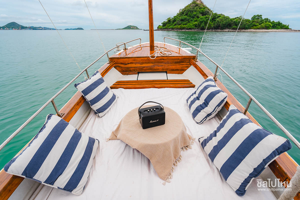 ทริปล่องเรือไม้ Calypsea สุดหรูเที่ยวเกาะยอ สัตหีบ ชลบุรี พร้อมเซ็ตอาหารทะเล เริ่มต้น 4,900 บาทสำหรับ 5 ท่าน