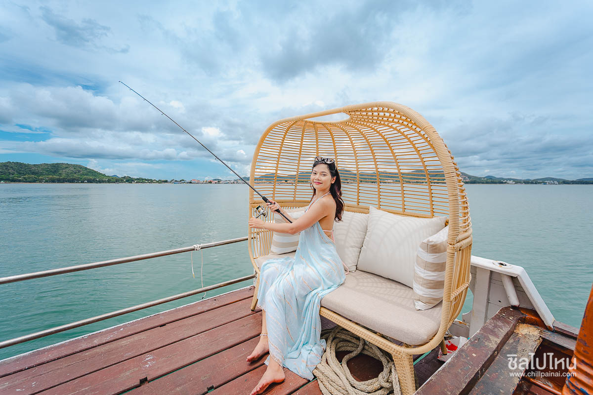 ทริปล่องเรือไม้ Calypsea สุดหรูเที่ยวเกาะยอ สัตหีบ ชลบุรี พร้อมเซ็ตอาหารทะเล เริ่มต้น 4,900 บาทสำหรับ 5 ท่าน