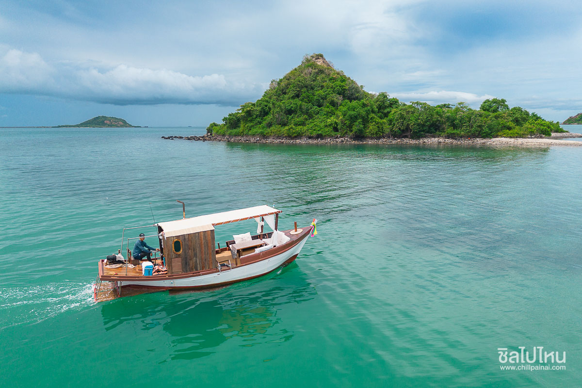 ทริปล่องเรือไม้ Calypsea สุดหรูเที่ยวเกาะยอ สัตหีบ ชลบุรี พร้อมเซ็ตอาหารทะเล เริ่มต้น 4,900 บาทสำหรับ 5 ท่าน