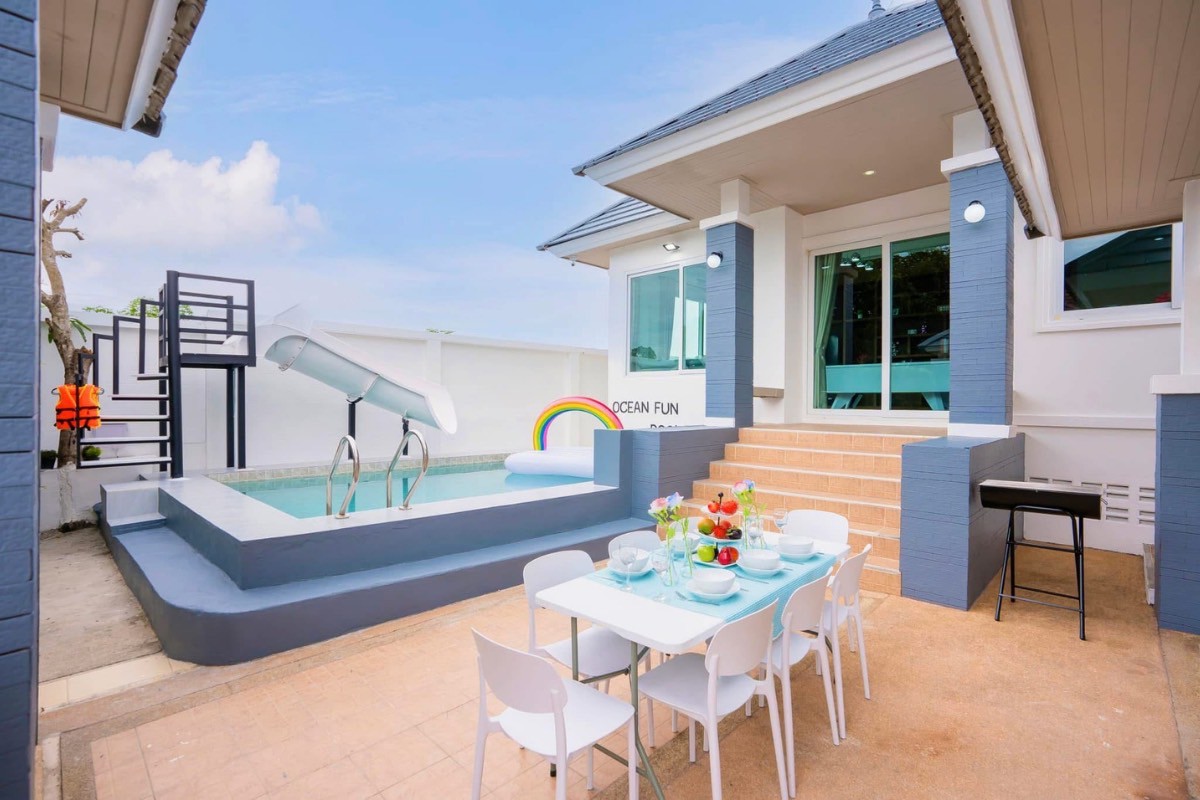 10 พูลวิลล่าพัทยา เที่ยวยกแก๊งค์พักได้ตั้งแต่ 10-30 คน อัปเดตใหม่ 2568