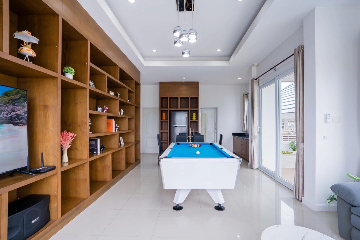 10 พูลวิลล่าพัทยา เที่ยวยกแก๊งค์พักได้ตั้งแต่ 10-30 คน อัปเดตใหม่ 2568