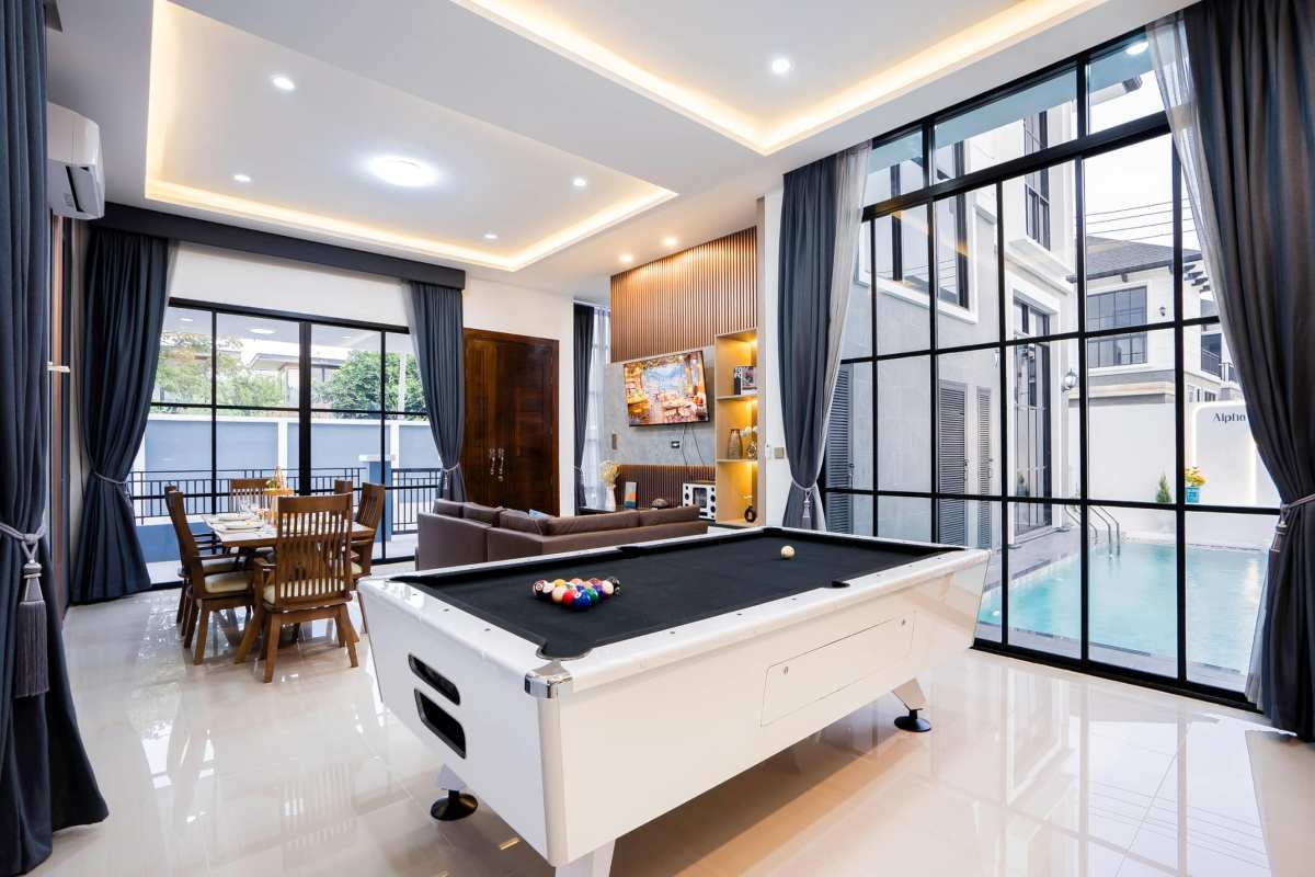 10 พูลวิลล่าพัทยา เที่ยวยกแก๊งค์พักได้ตั้งแต่ 10-30 คน อัปเดตใหม่ 2568