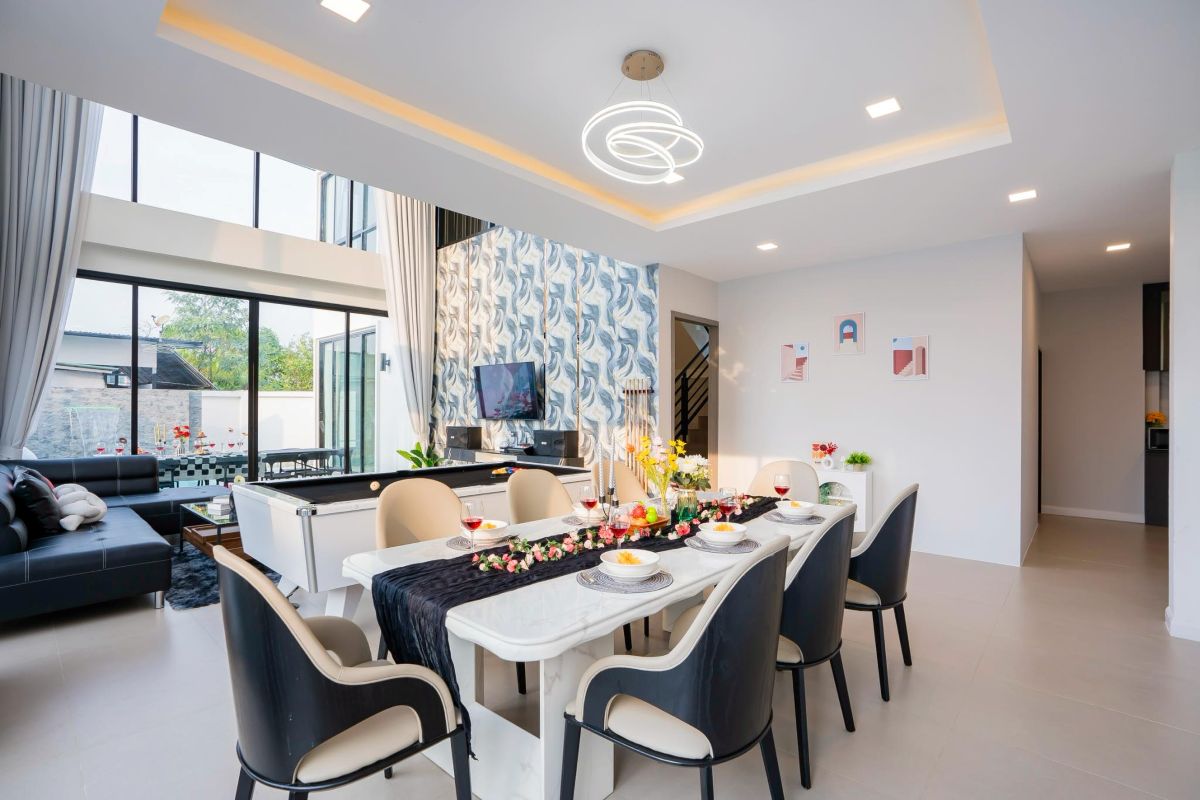 10 พูลวิลล่าพัทยา เที่ยวยกแก๊งค์พักได้ตั้งแต่ 10-30 คน อัปเดตใหม่ 2568