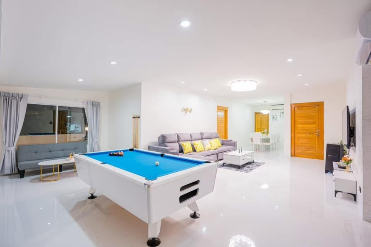 10 พูลวิลล่าพัทยา เที่ยวยกแก๊งค์พักได้ตั้งแต่ 10-30 คน อัปเดตใหม่ 2568