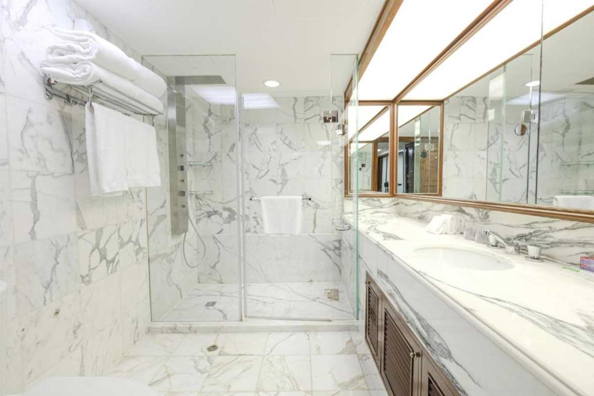 Holiday-Inn-Golden-Mile-By-IHG1