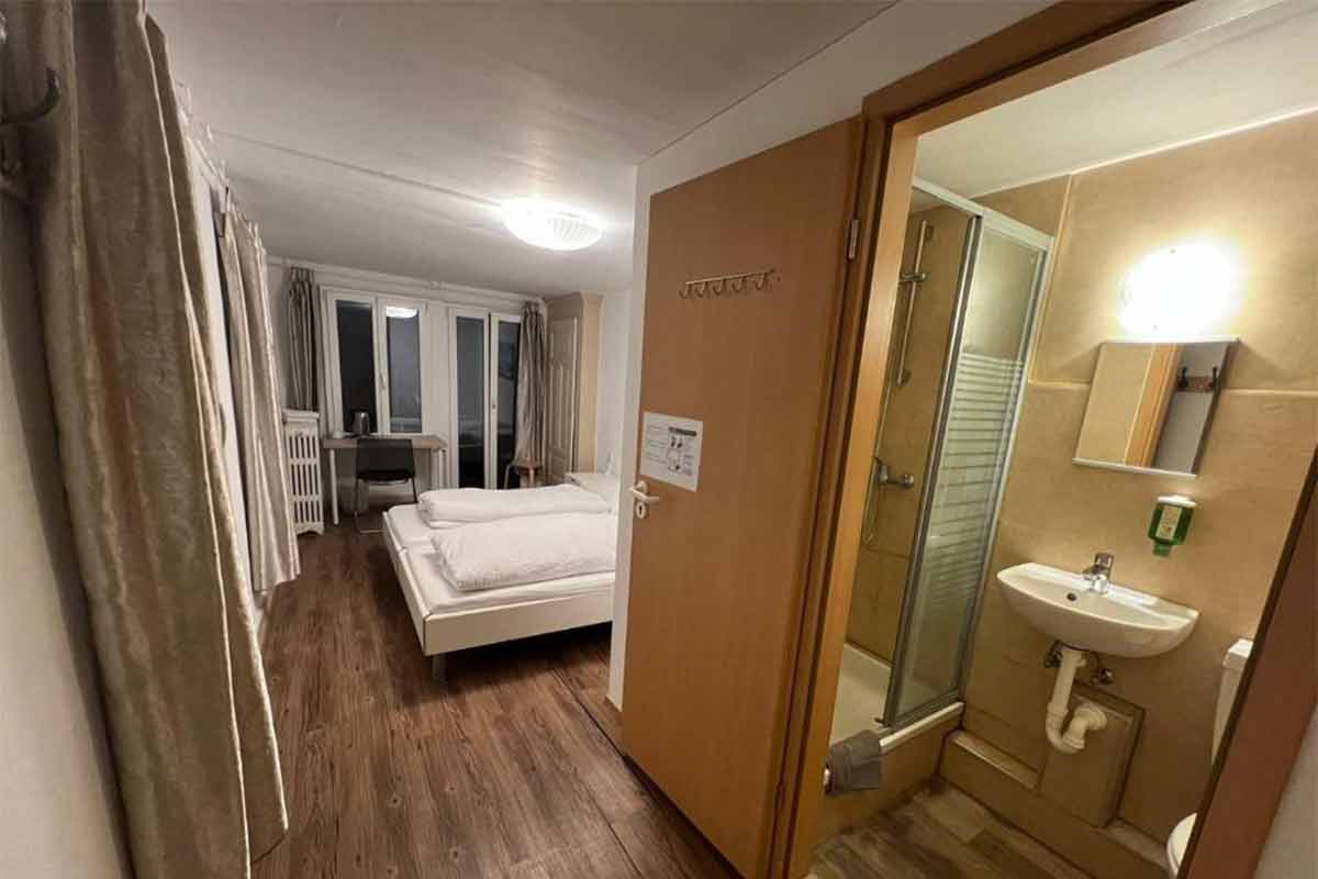 Interlaken-Linda-Inn-Lodge1