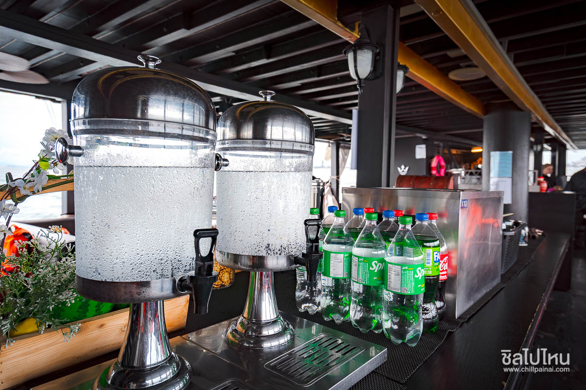 ล่องเรือโจรสลัด Lord Black Pearl เที่ยวเกาะล้าน เกาะสาก รวมกิจกรรมทางน้ำ และบุฟเฟ่ต์ซีฟู้ด