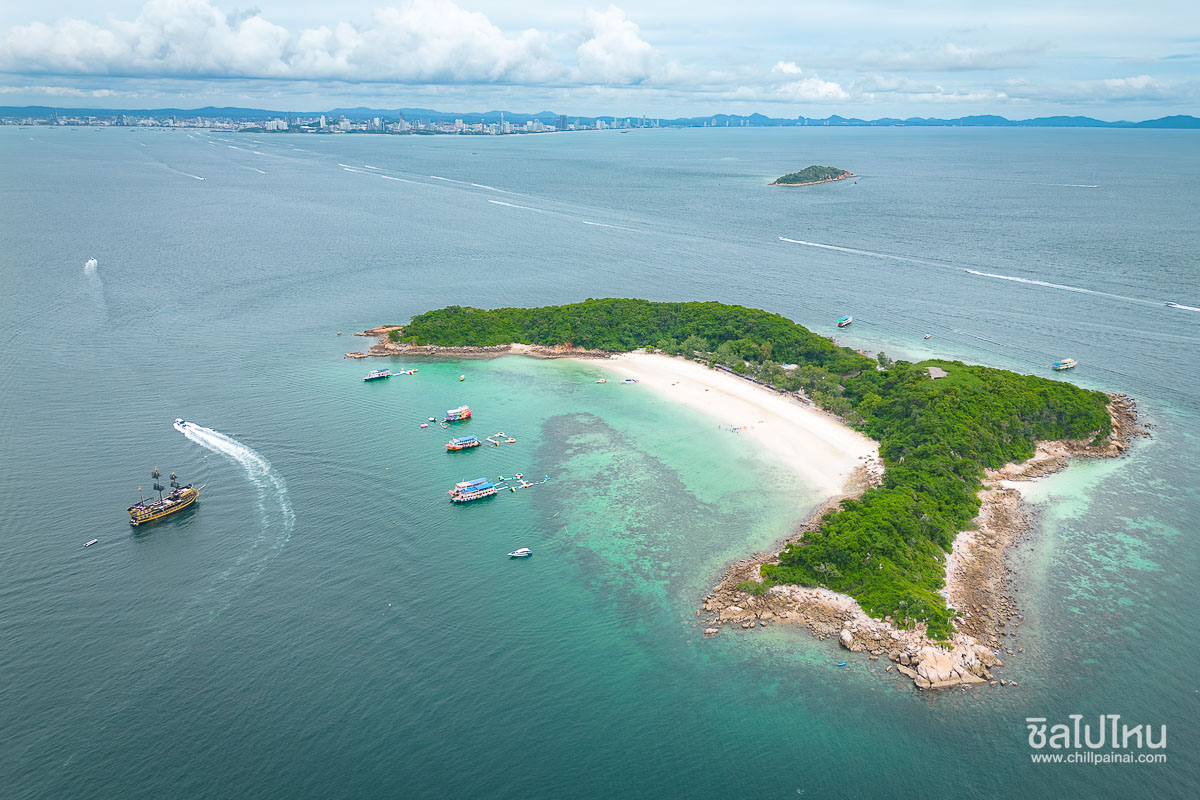 ล่องเรือโจรสลัด Lord Black Pearl เที่ยวเกาะล้าน เกาะสาก รวมกิจกรรมทางน้ำ และบุฟเฟ่ต์ซีฟู้ด