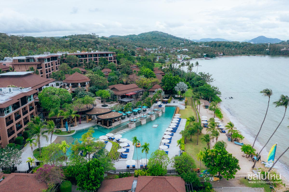 20 ที่พักภูเก็ตสำหรับครอบครัว มีห้องแฟมิลี่ สระว่ายน้ำ และคิดส์คลับ อัปเดตใหม่รับปี 2569