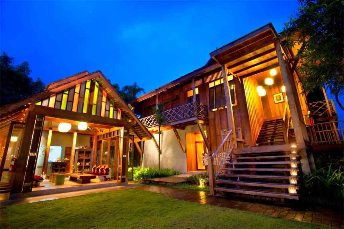 Hotel-des-Artists-Rose-of-Pai1