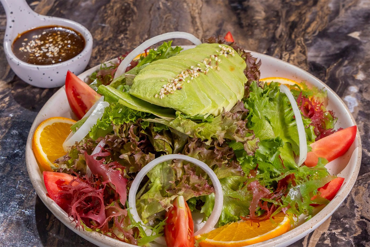 จองก่อนเต็ม! 10 ร้านริมน้ำดินเนอร์สุดโรแมนติกชมพลุปีใหม่ 2026