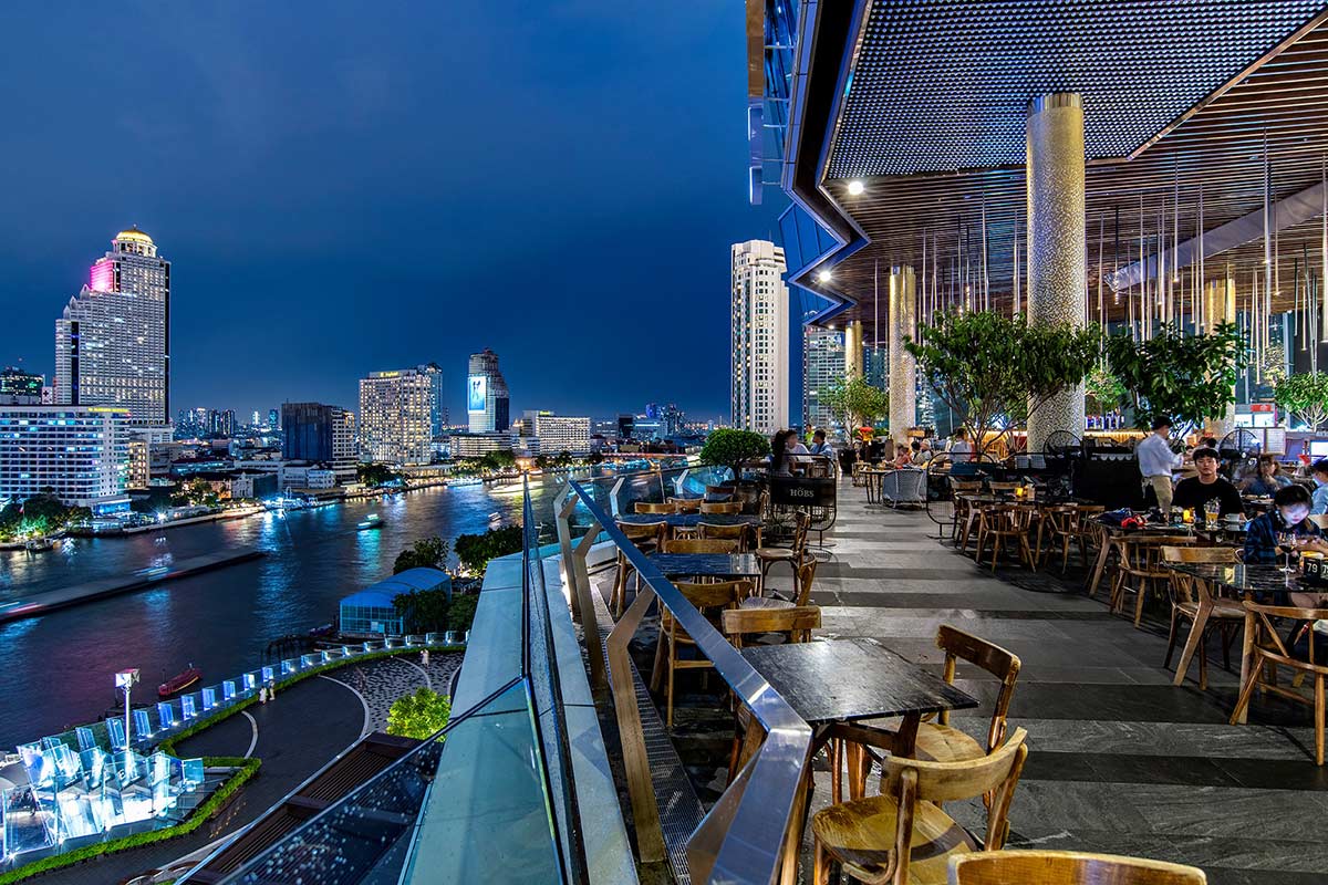 จองก่อนเต็ม! 10 ร้านริมน้ำดินเนอร์สุดโรแมนติกชมพลุปีใหม่ 2026