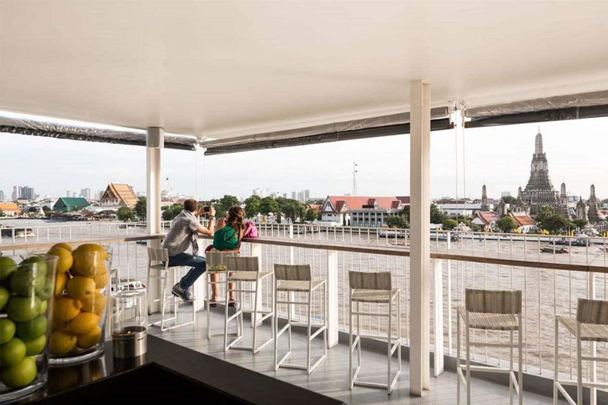 จองก่อนเต็ม! 10 ร้านริมน้ำดินเนอร์สุดโรแมนติกชมพลุปีใหม่ 2026