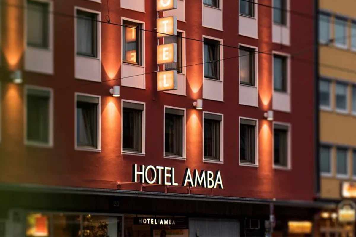 Hotel-Amba1
