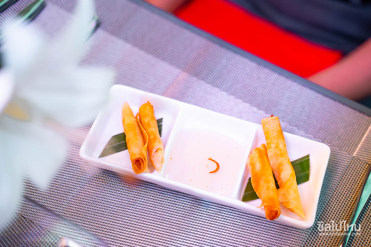 Bangkok_Restaurant_on_Bus_21