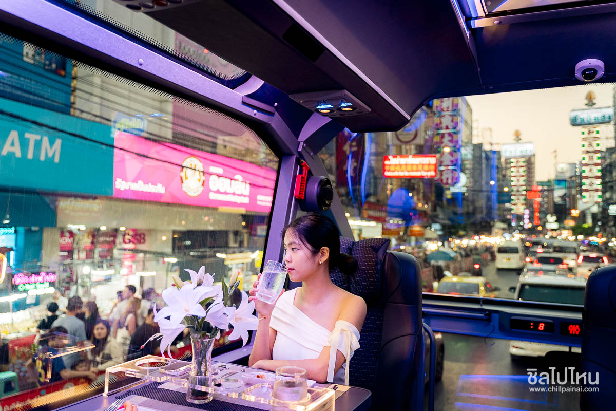 Bangkok_Restaurant_on_Bus_24