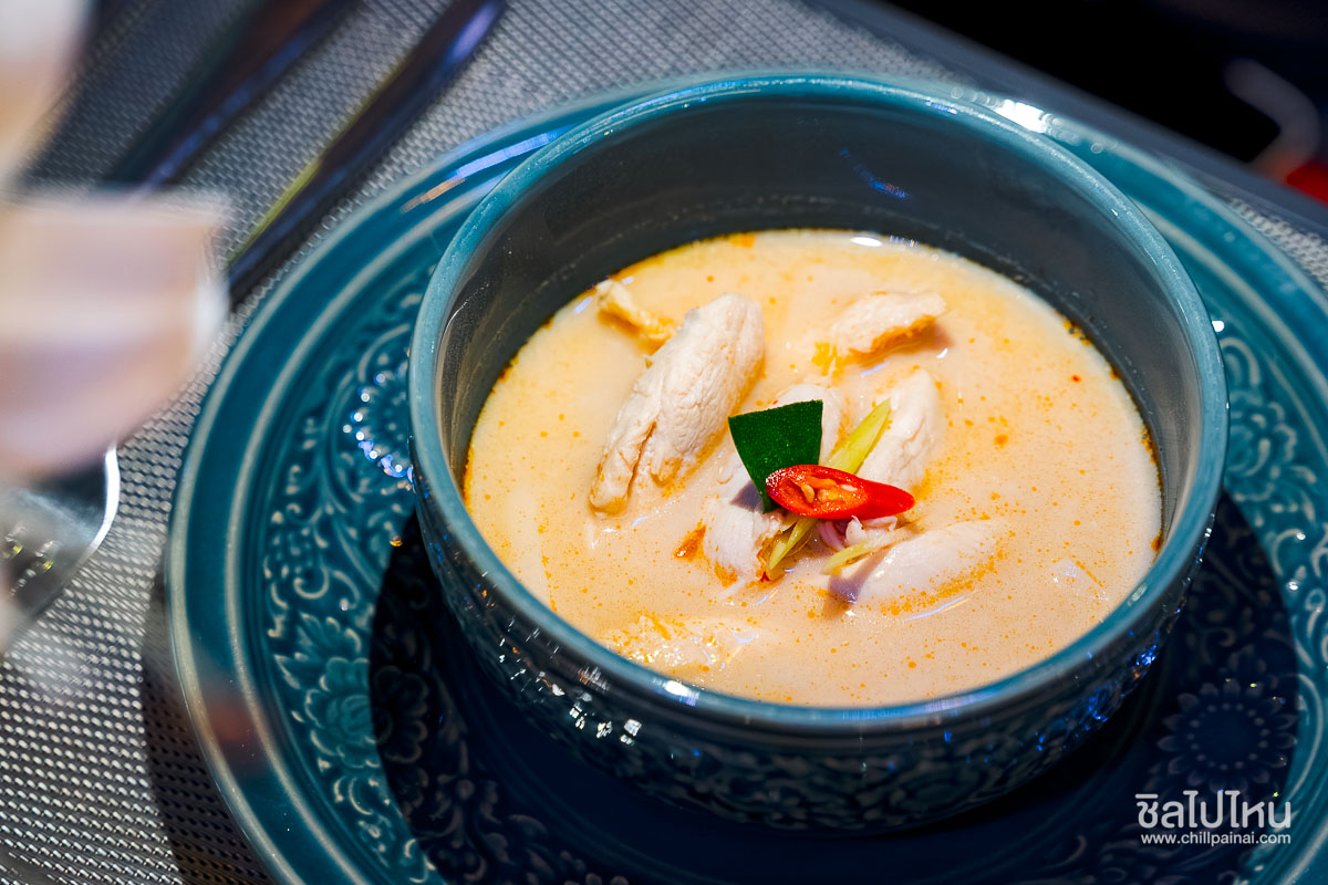 Bangkok_Restaurant_on_Bus_29