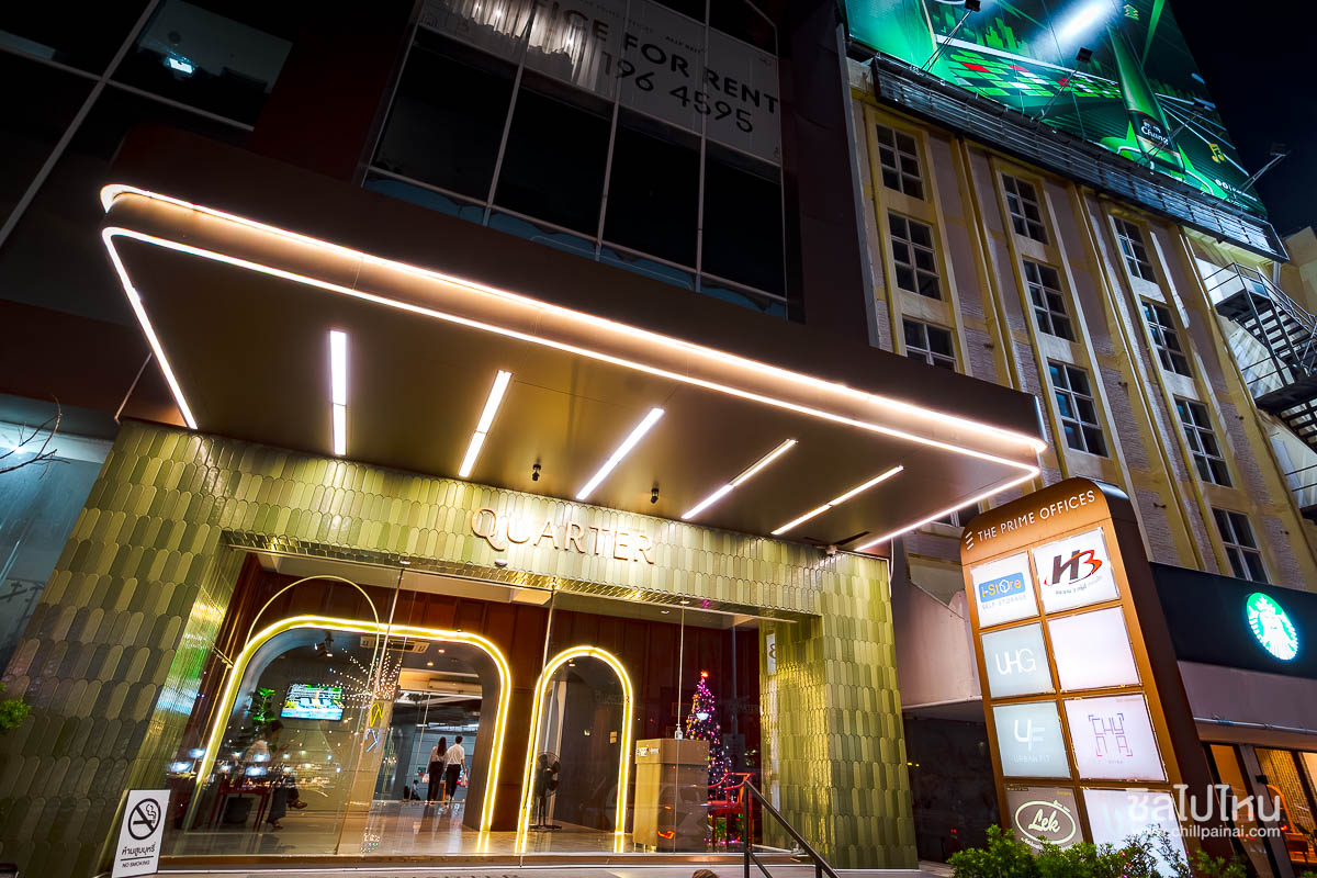 Bangkok_Restaurant_on_Bus_40