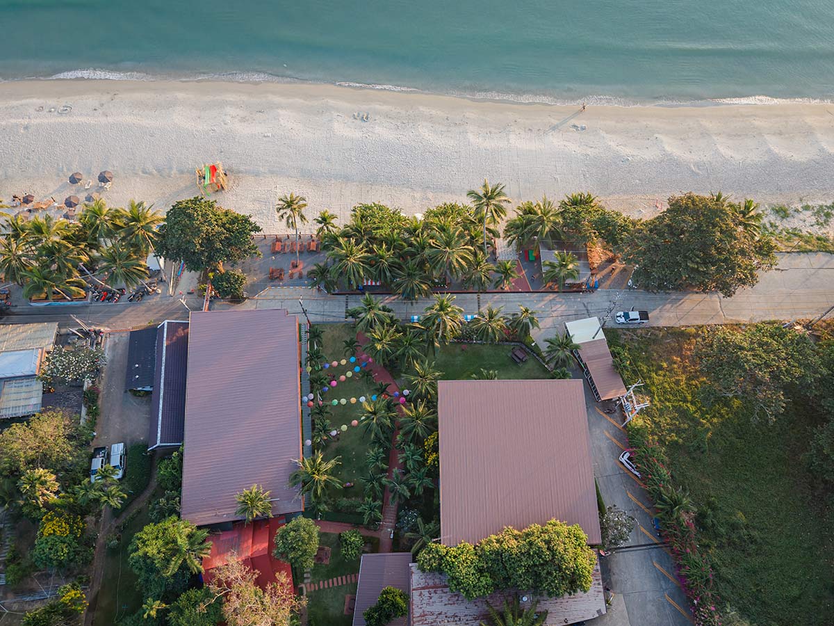 20 ที่พักริมทะเลระยอง วิวปัง ติดหาด เดินไม่กี่ก้าวถึงทะเล อัปเดตใหม่ 2569